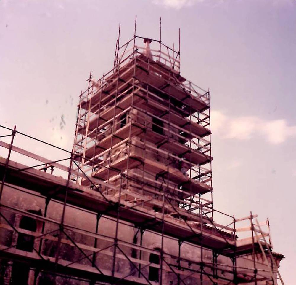 1989 - Restauro campanile della chiesa medievale di san Pietro Apostolo