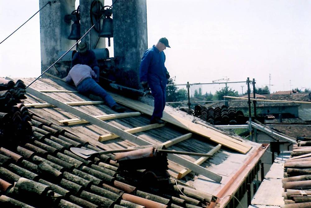 2003 - Sistemazione tetto Chiesa San Giacomo