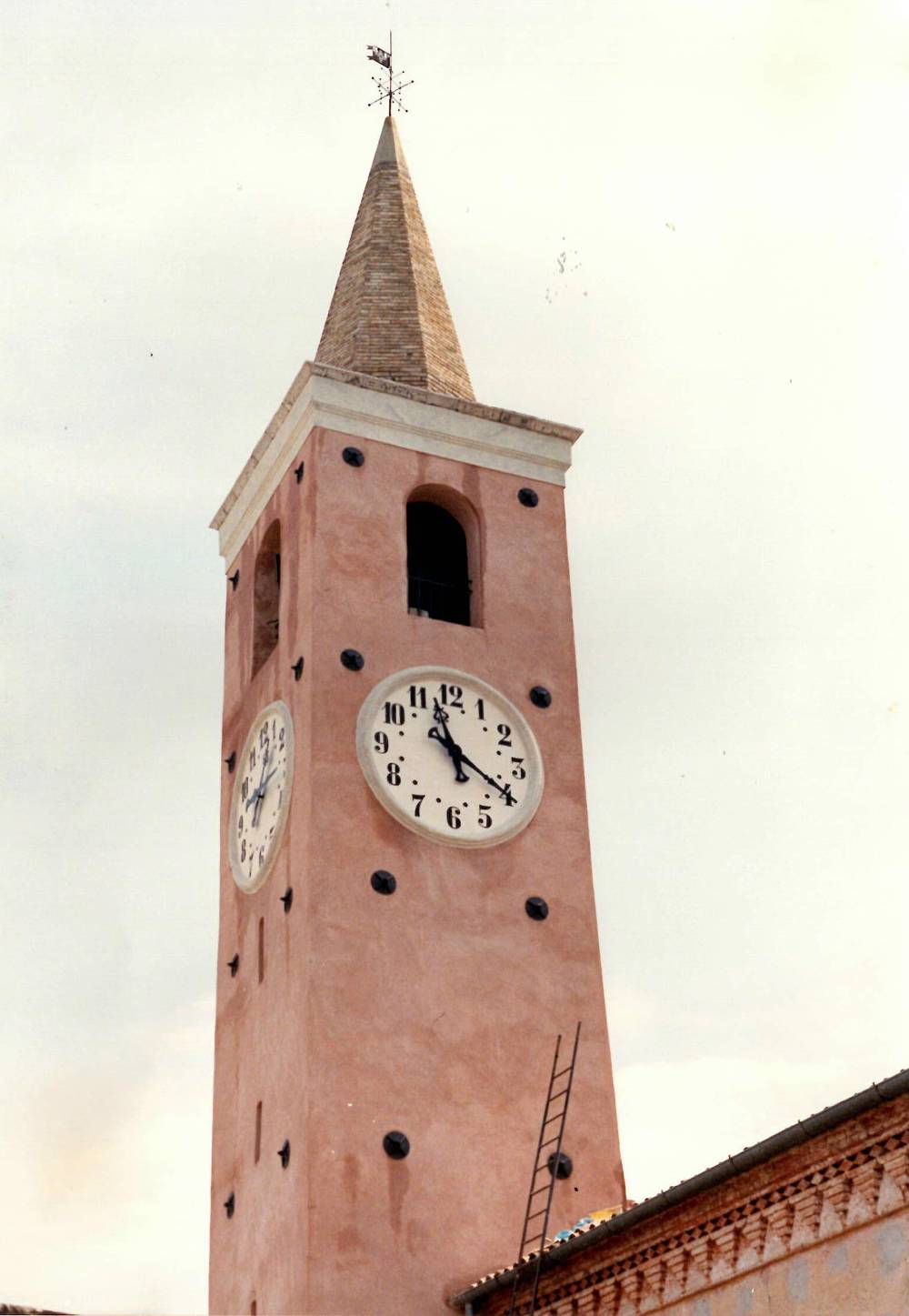 1989 - Restauro campanile della chiesa medievale di san Pietro Apostolo