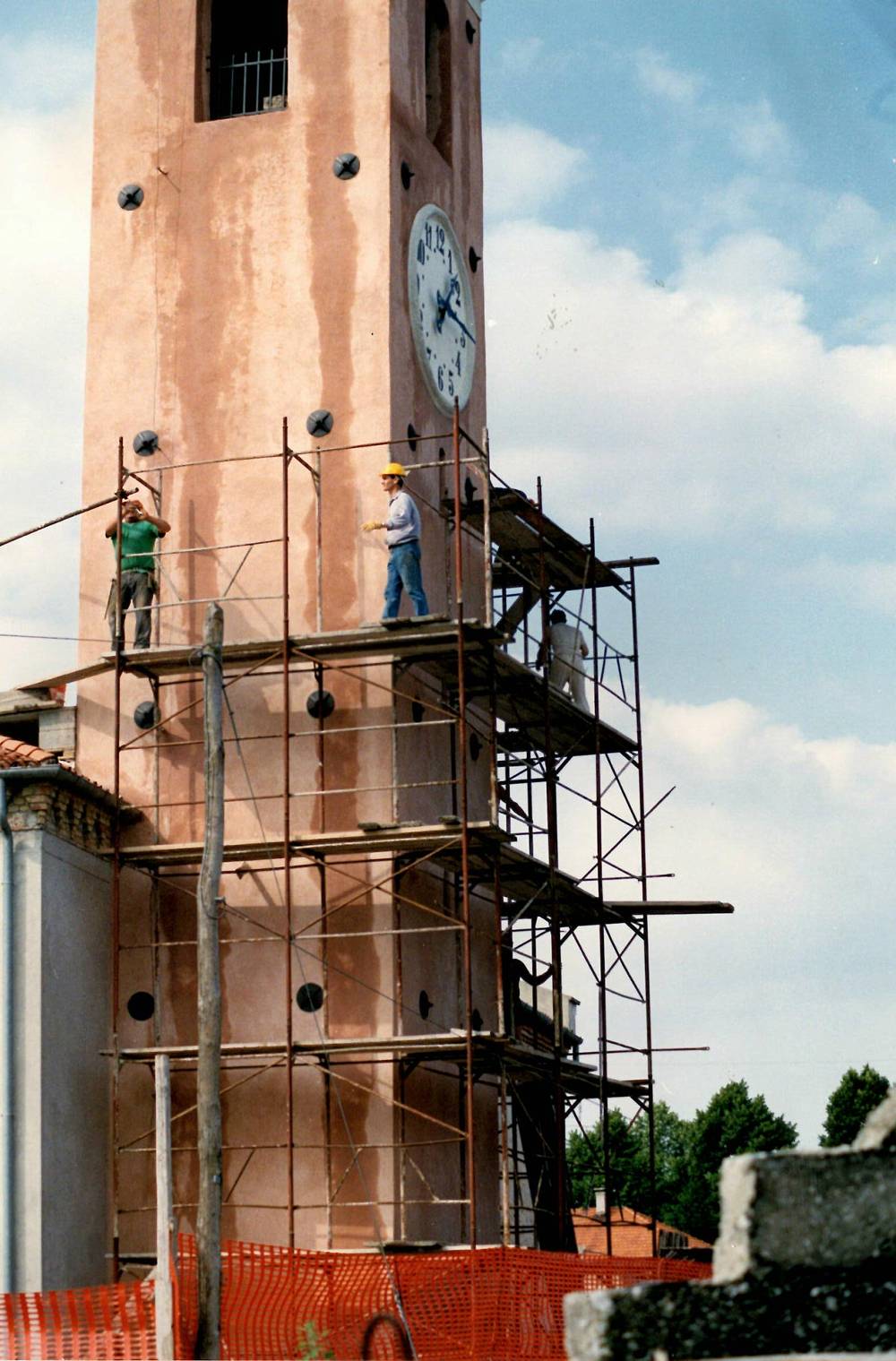 1989 - Restauro campanile della chiesa medievale di san Pietro Apostolo